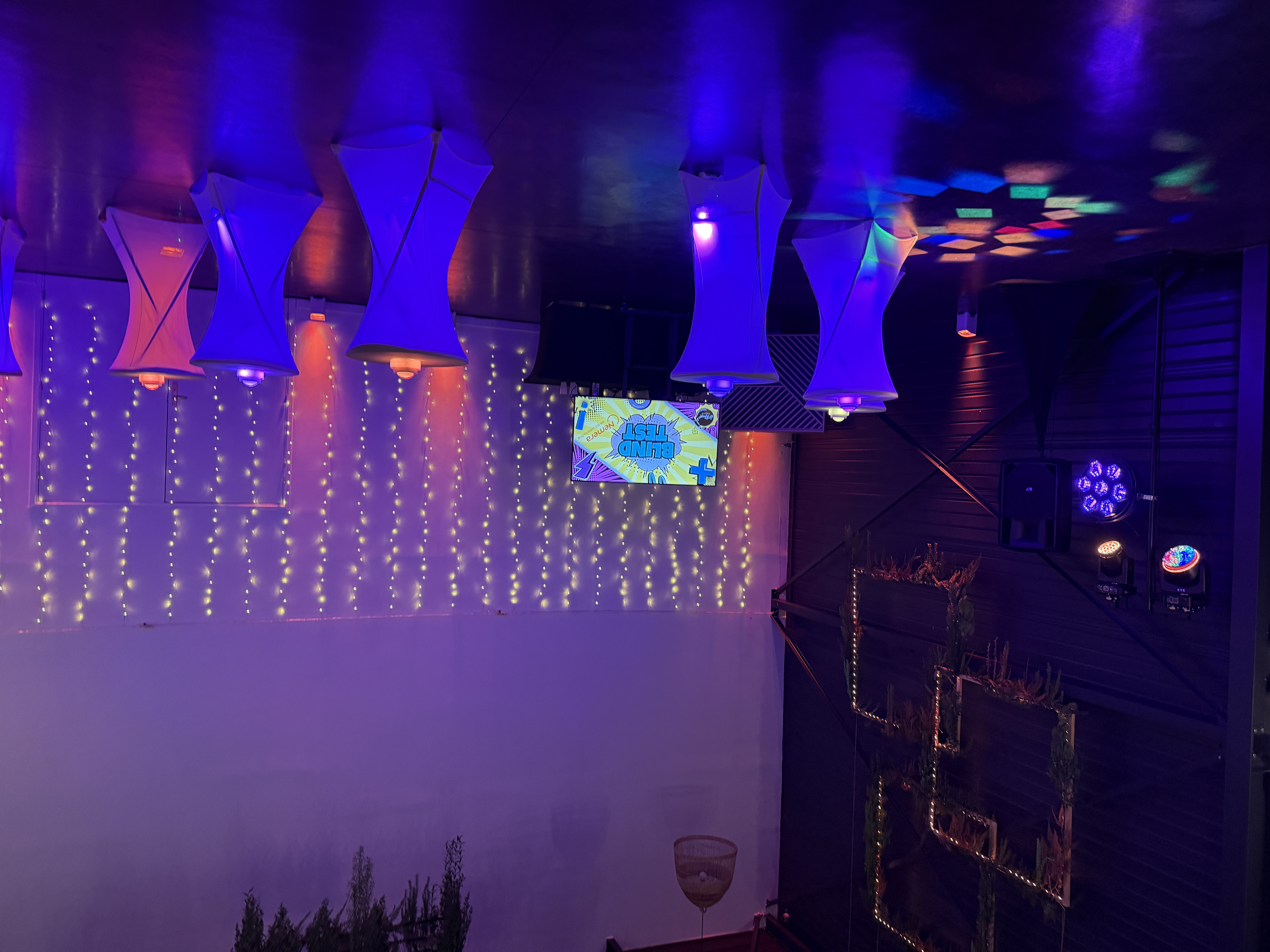 Animation blind test soirée entreprise tables lumineuses