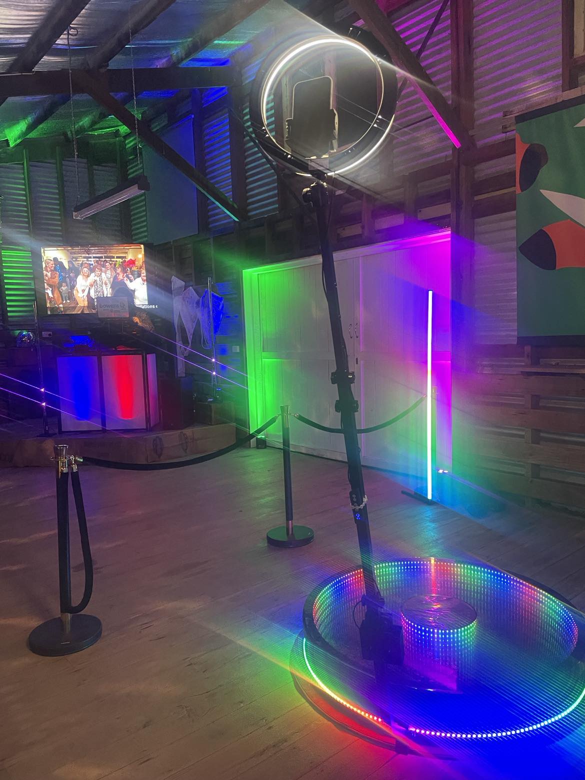 Location photobooth 360 bras rotatif LED RGB soirée privée Auvergne-Rhône-Alpes